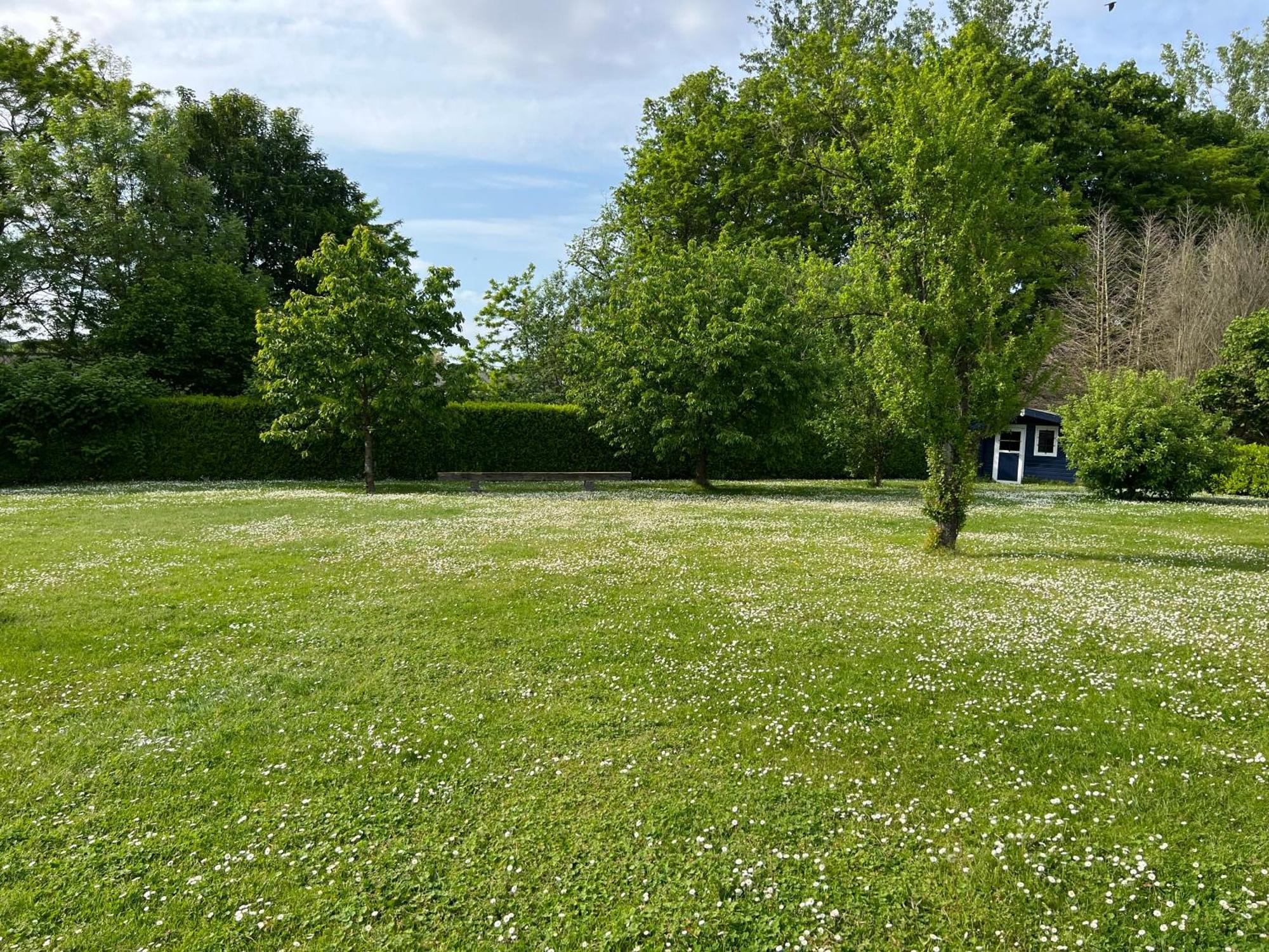 Ferienwohnung Dame Cerise Wavre Exterior foto